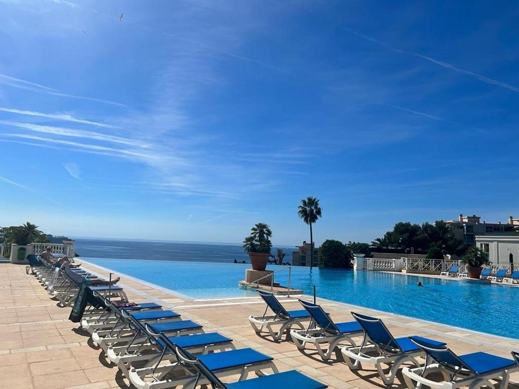 Avec Vue Mer, Piscine Et Parking A La Bocca - Fr-1-609-93 Cannes