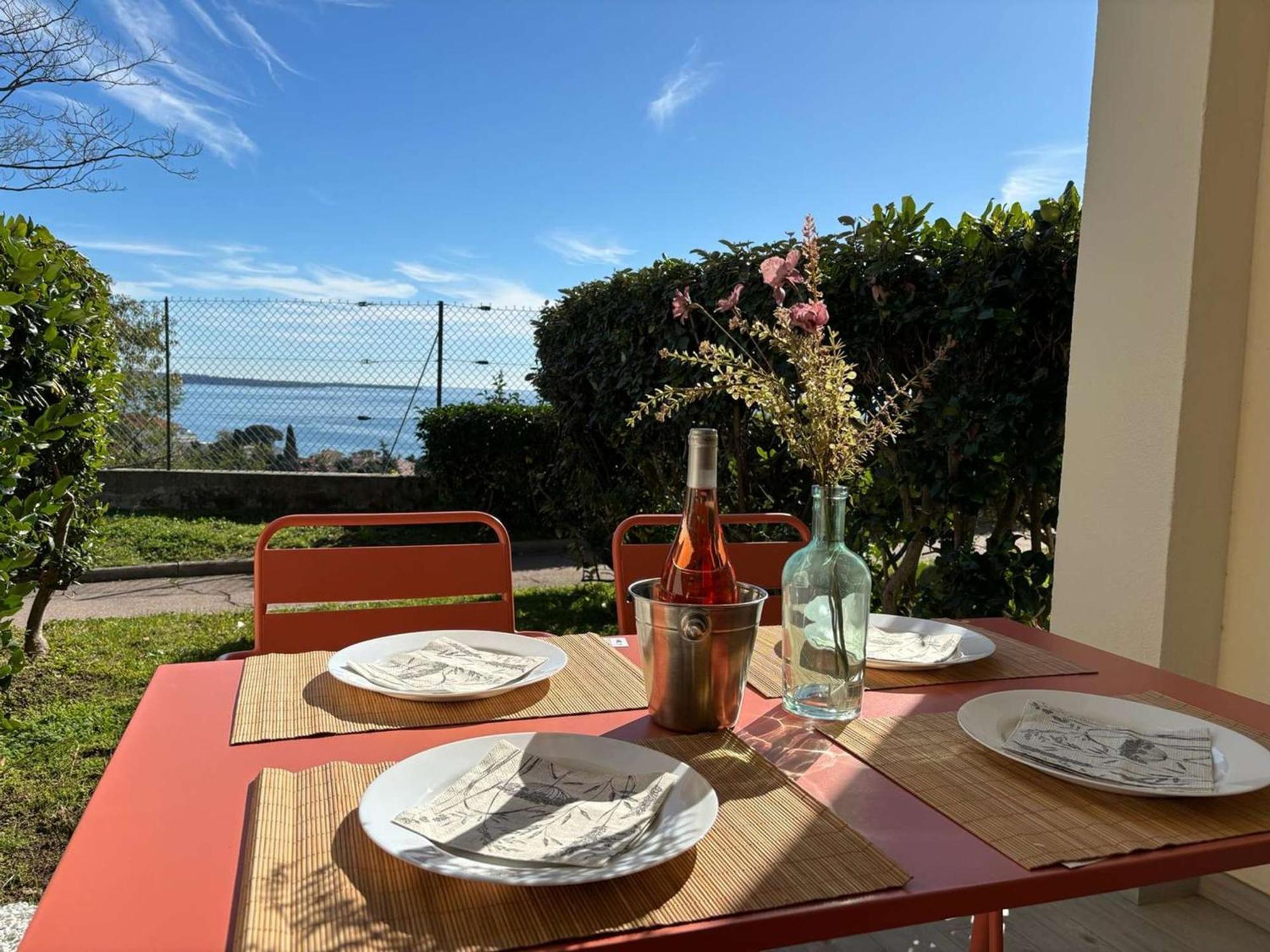 Apartment Avec Vue Mer, Piscine Et Parking A La Bocca - Fr-1-609-93
